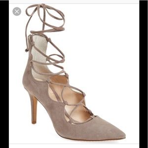 Vince Camuto size 10 taupe lace up